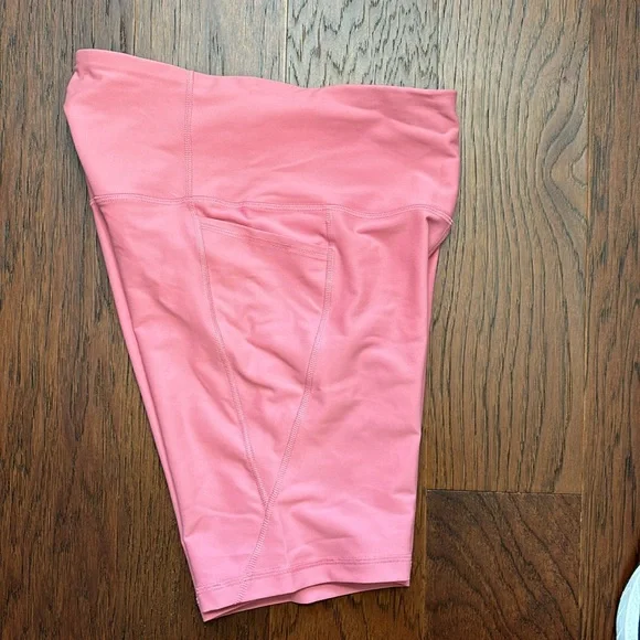NWOT - Old Navy Active Powersoft High Waist Bike Shorts Size M - Picture 6 of 6